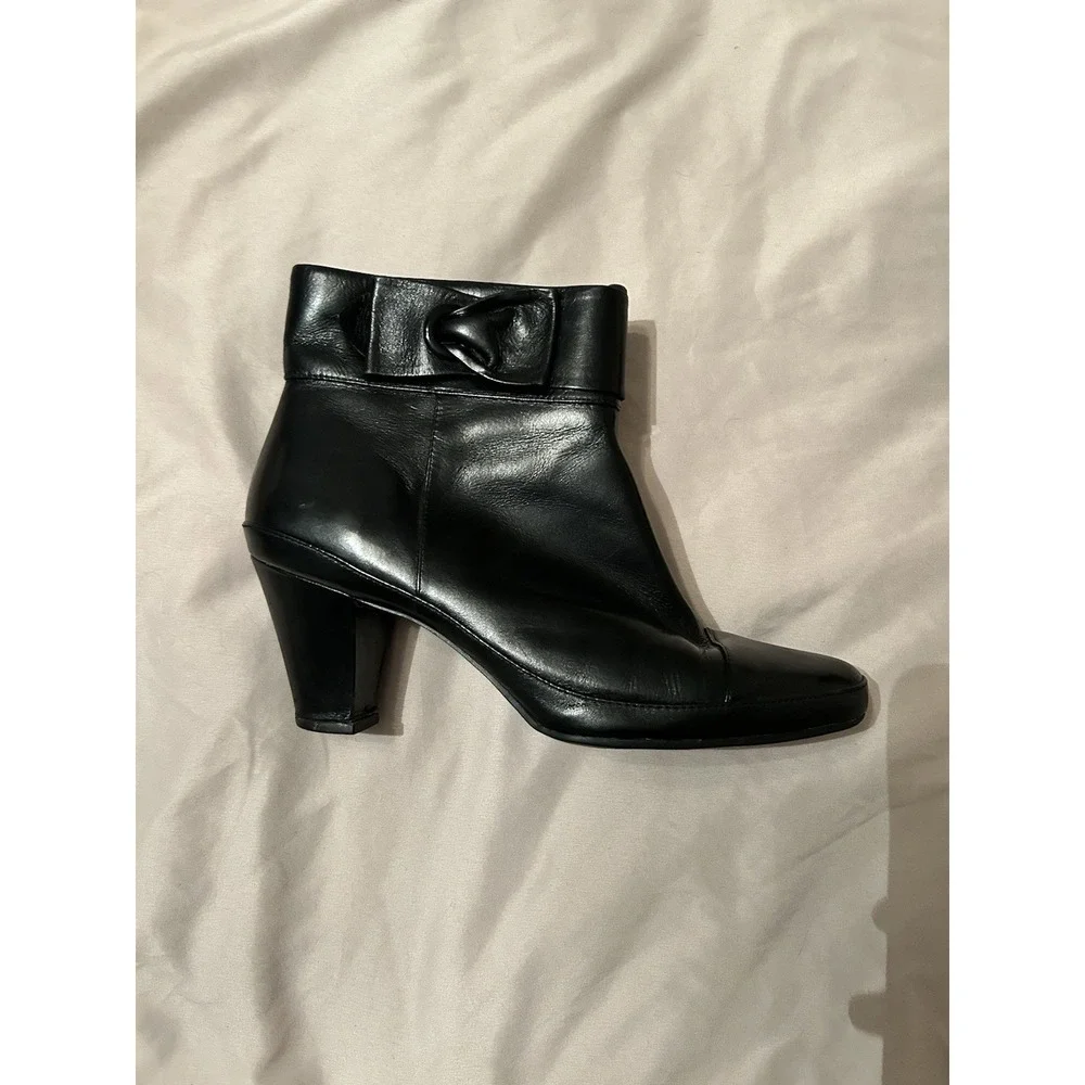 Clarks Artisan‎ 10 Boots Booties Leather Upper Active Air Heel Zipper Bow Goth